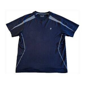 😎 Men’s FILA size small black workout t-shirt in good condition